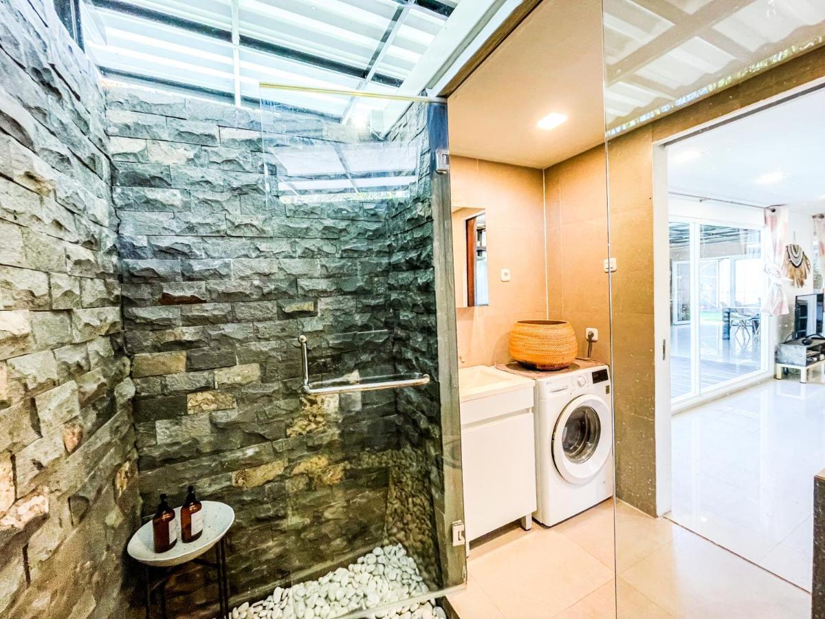 Villa Kotak Surfers Escape Reopening Rates Apply Now Selong Belanak Εξωτερικό φωτογραφία