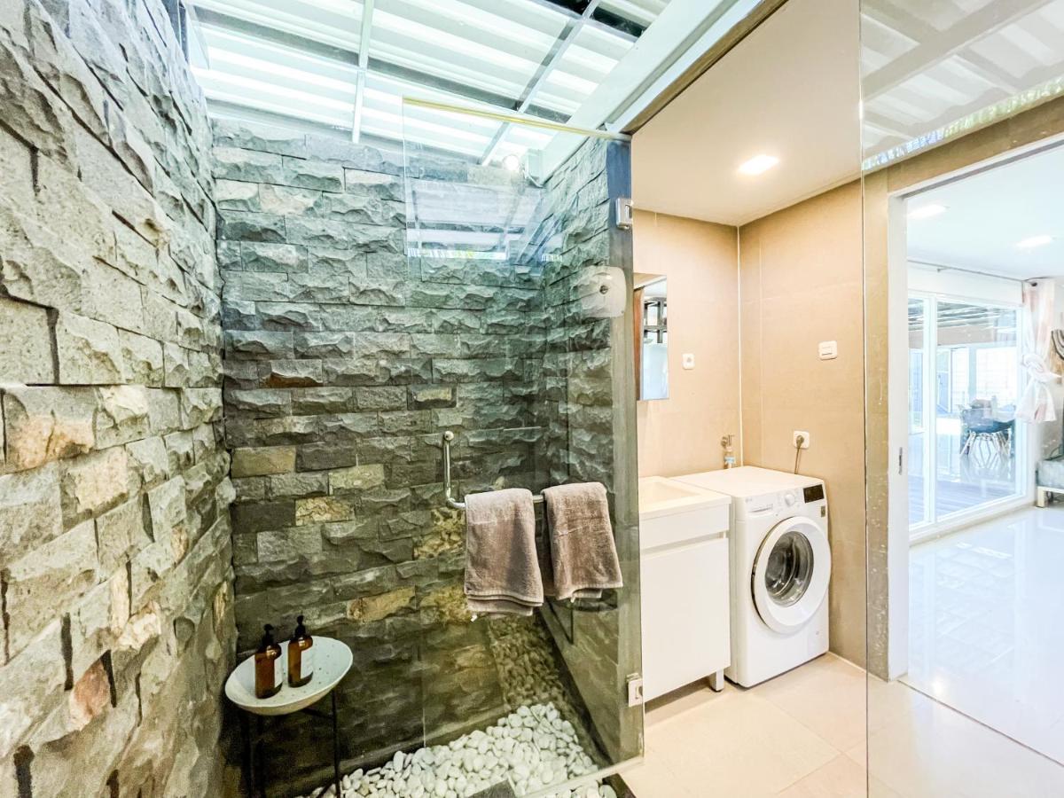 Villa Kotak Surfers Escape Reopening Rates Apply Now Selong Belanak Εξωτερικό φωτογραφία